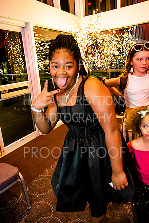 SH2023CANDID-208